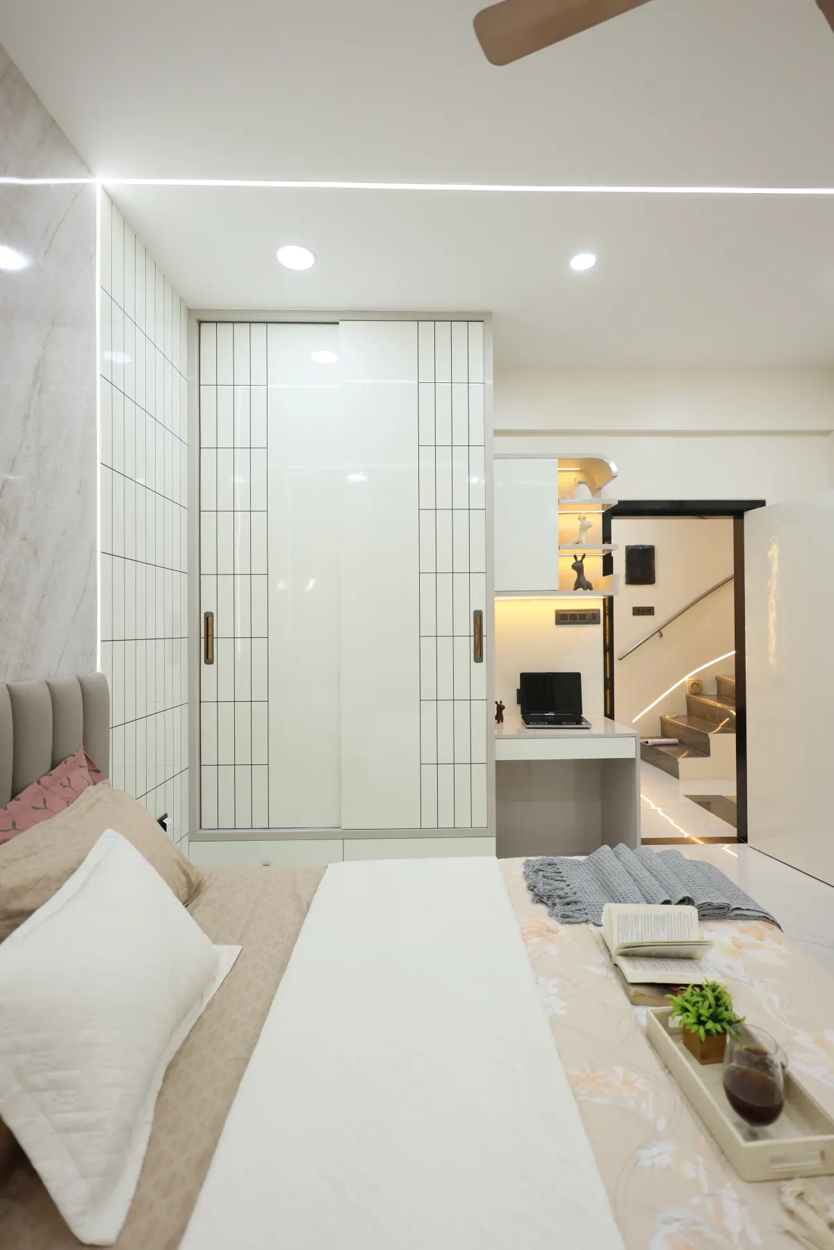 Bedroom — Duplex Landing