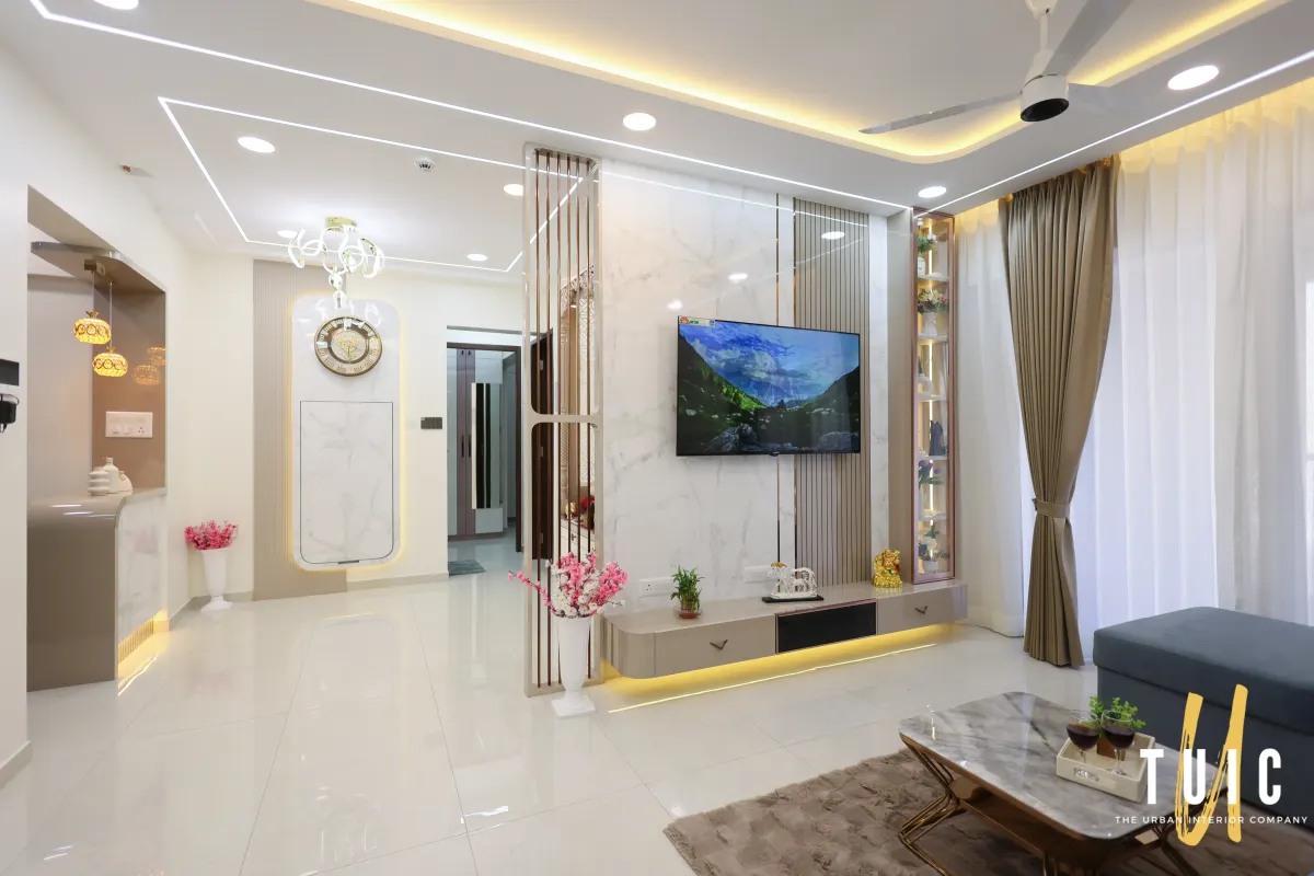 Entrance Foyer & Living